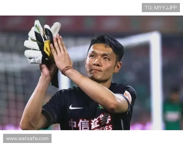 足球明星烫染发型潮流解析展现个性魅力与时尚风采